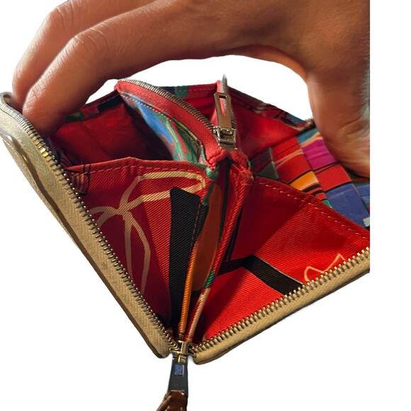 Hermes Silk'In Compact Epsom Calfskin Wallet Preowned - Picture 7 of 16